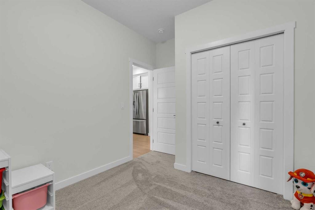 35 Versant View Sw, Calgary, AB - Indoor