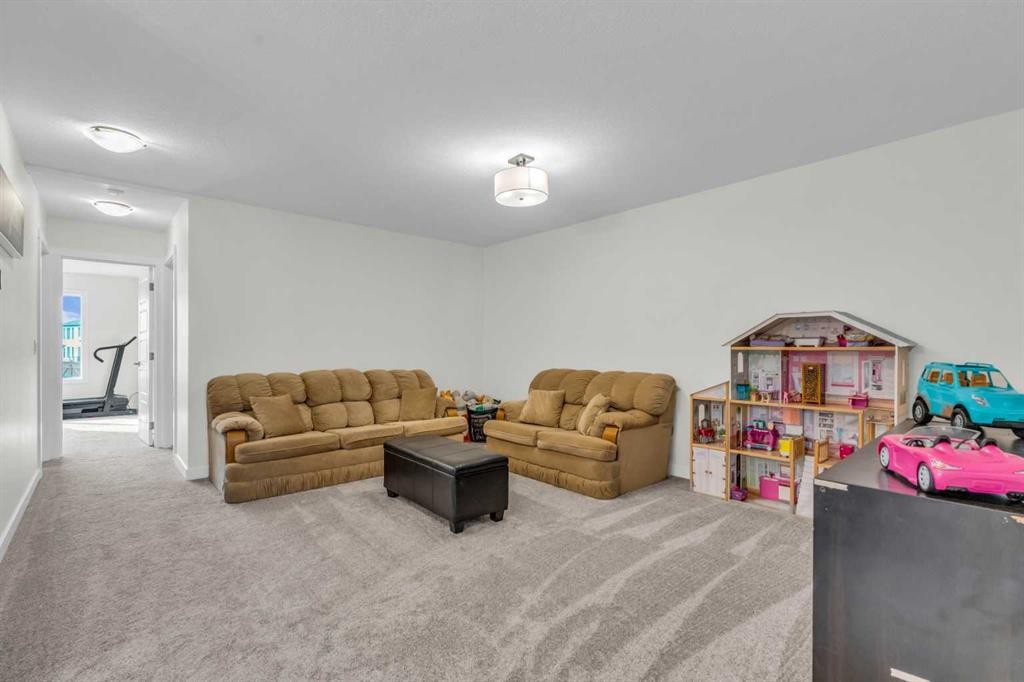 35 Versant View Sw, Calgary, AB - Indoor