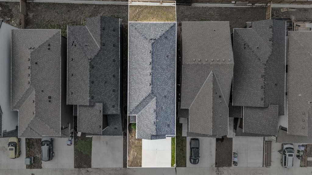 35 Versant View Sw, Calgary, AB -