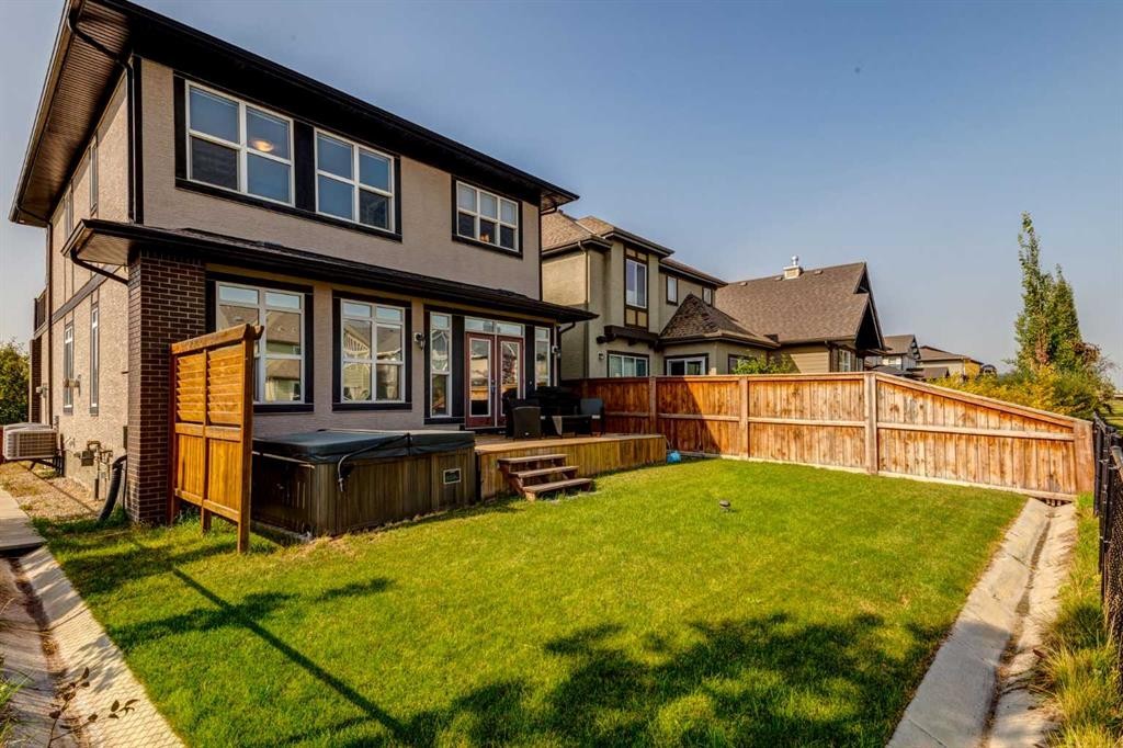 14 Marquis Heights Se, Calgary, AB - Outdoor