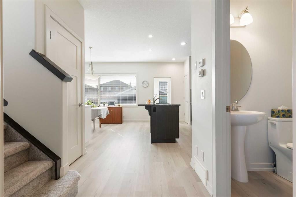 167 Fireside Drive, Cochrane, AB - Indoor Photo Showing Other Room