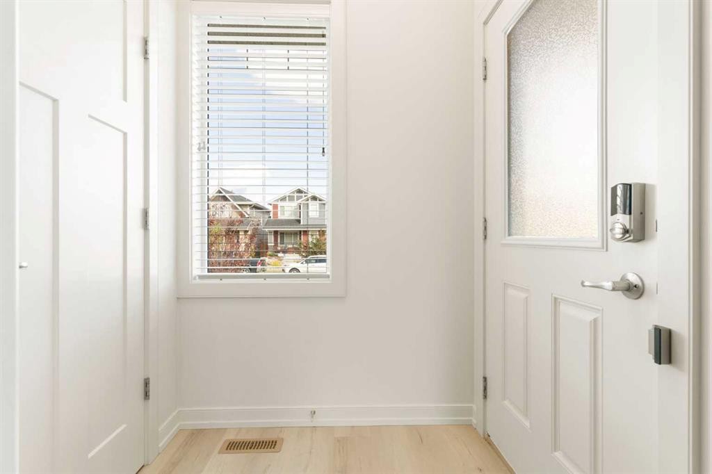 167 Fireside Drive, Cochrane, AB - Indoor Photo Showing Other Room