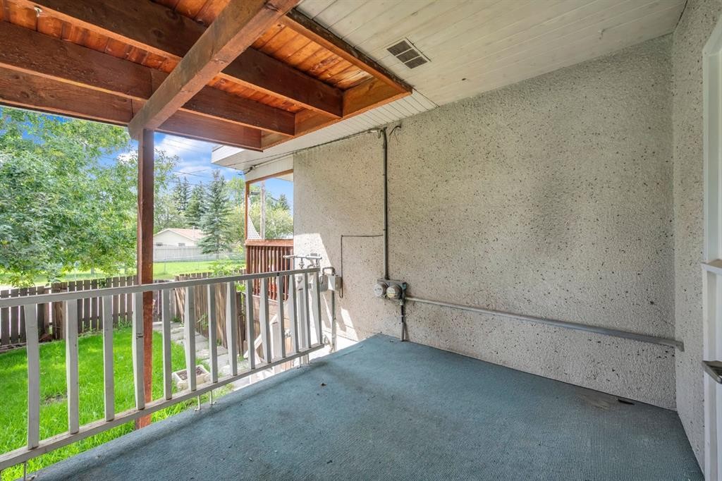 4013 Vance Place Nw, Calgary, AB - Outdoor With Exterior