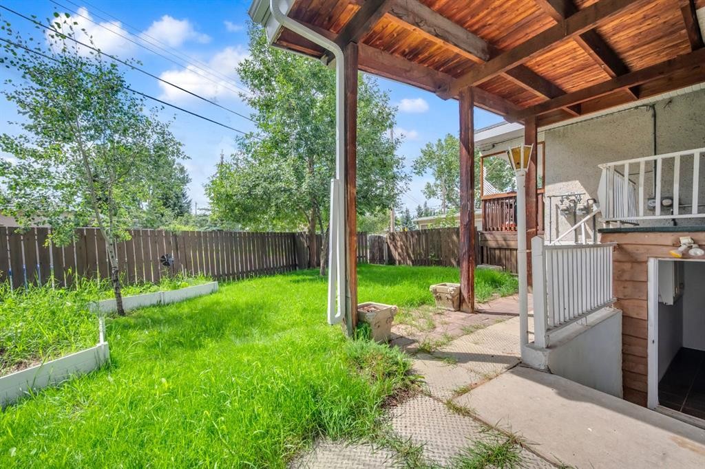 4013 Vance Place Nw, Calgary, AB - Outdoor