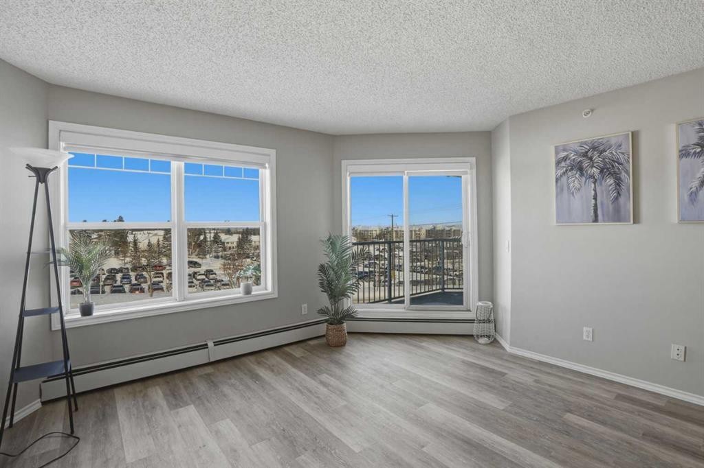 302-3 Somervale View Sw, Calgary, AB - Indoor