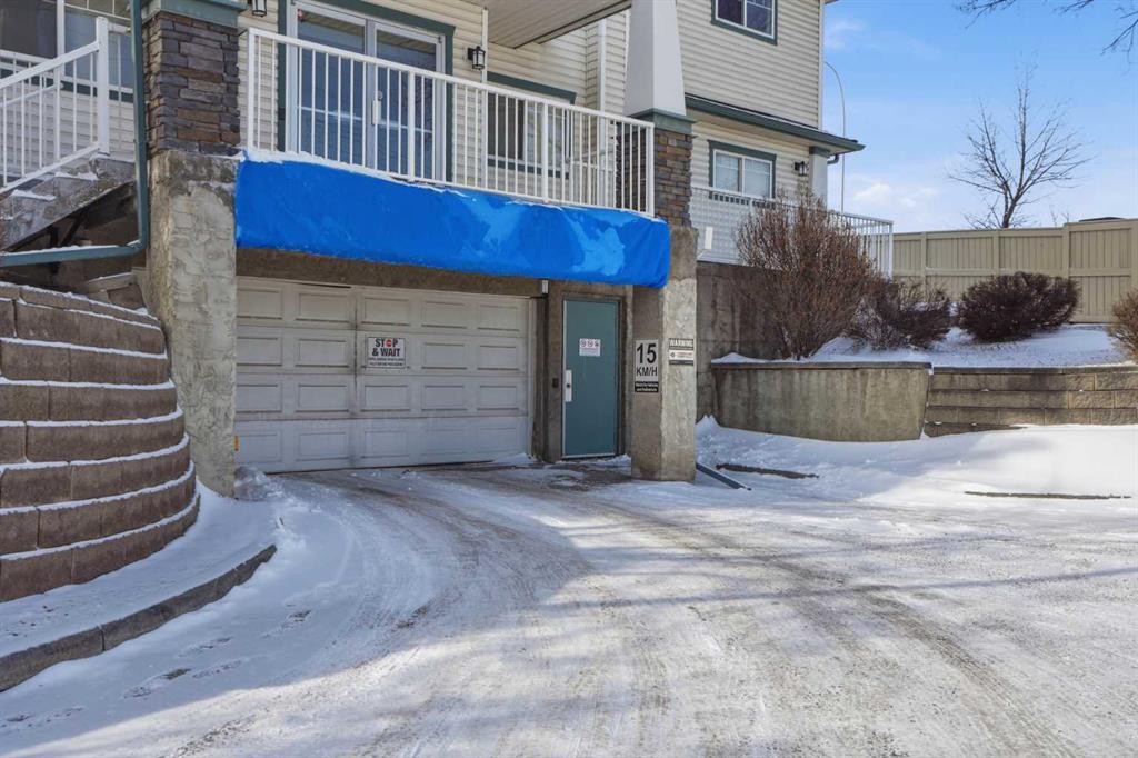 302-3 Somervale View Sw, Calgary, AB - Outdoor