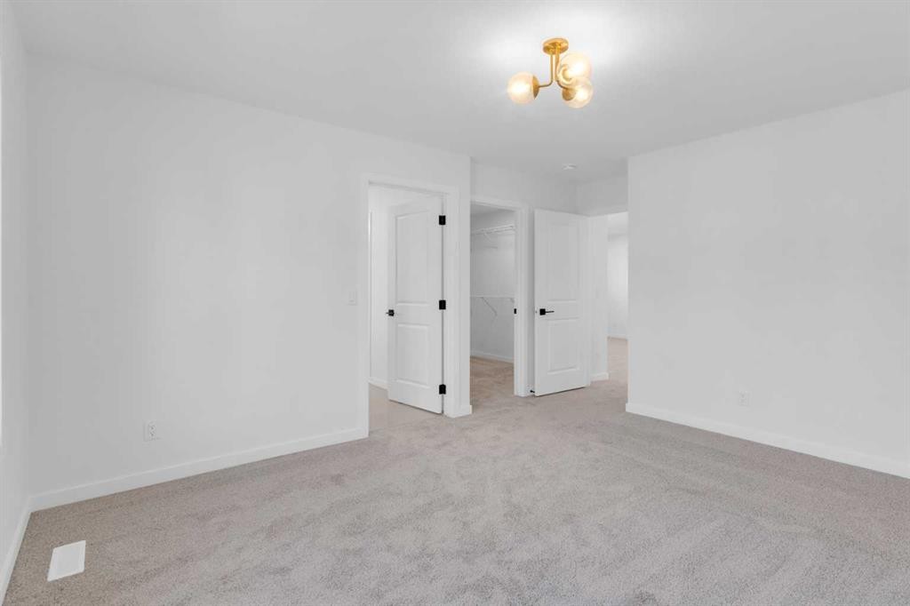 200 Starling Place Nw, Calgary, AB - Indoor Photo Showing Other Room