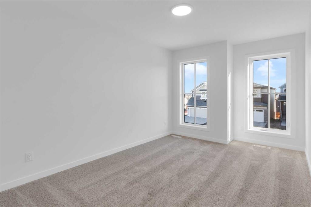 200 Starling Place Nw, Calgary, AB - Indoor Photo Showing Other Room