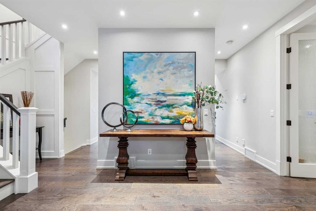 419 47 Avenue Sw, Calgary, AB - Indoor Photo Showing Other Room