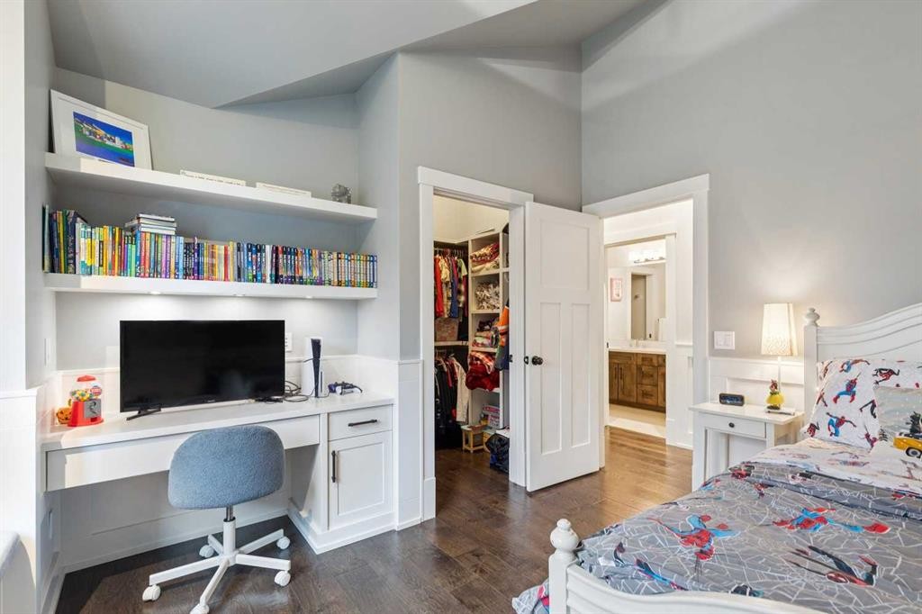 419 47 Avenue Sw, Calgary, AB - Indoor