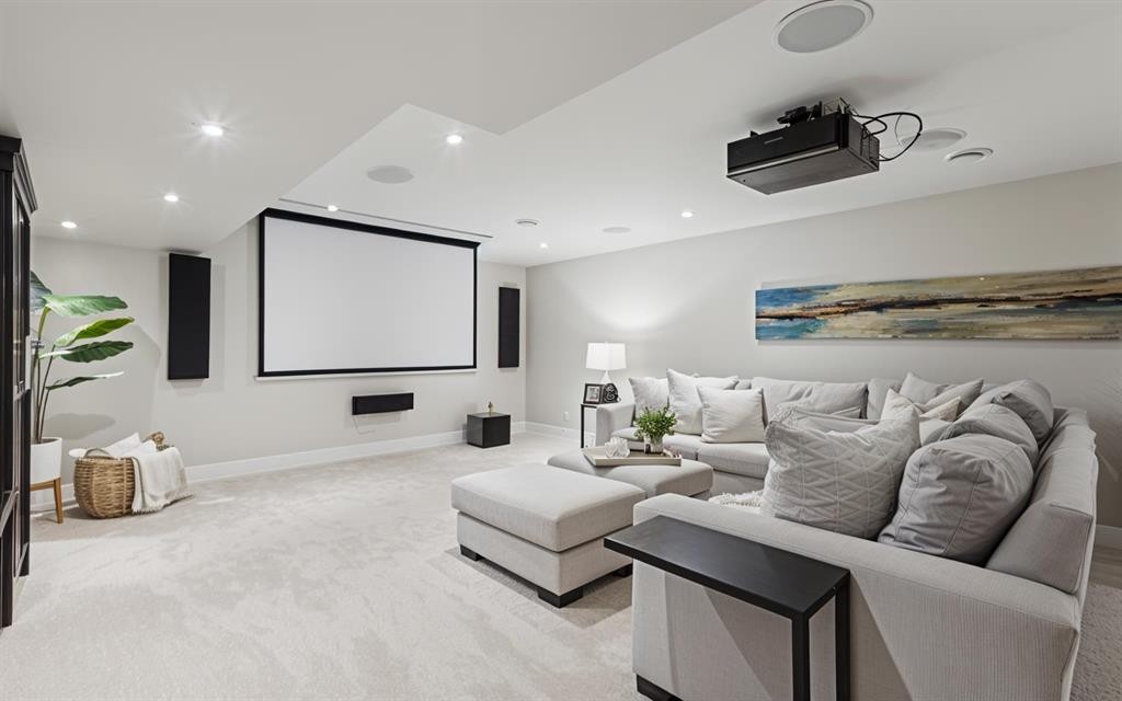 419 47 Avenue Sw, Calgary, AB - Indoor