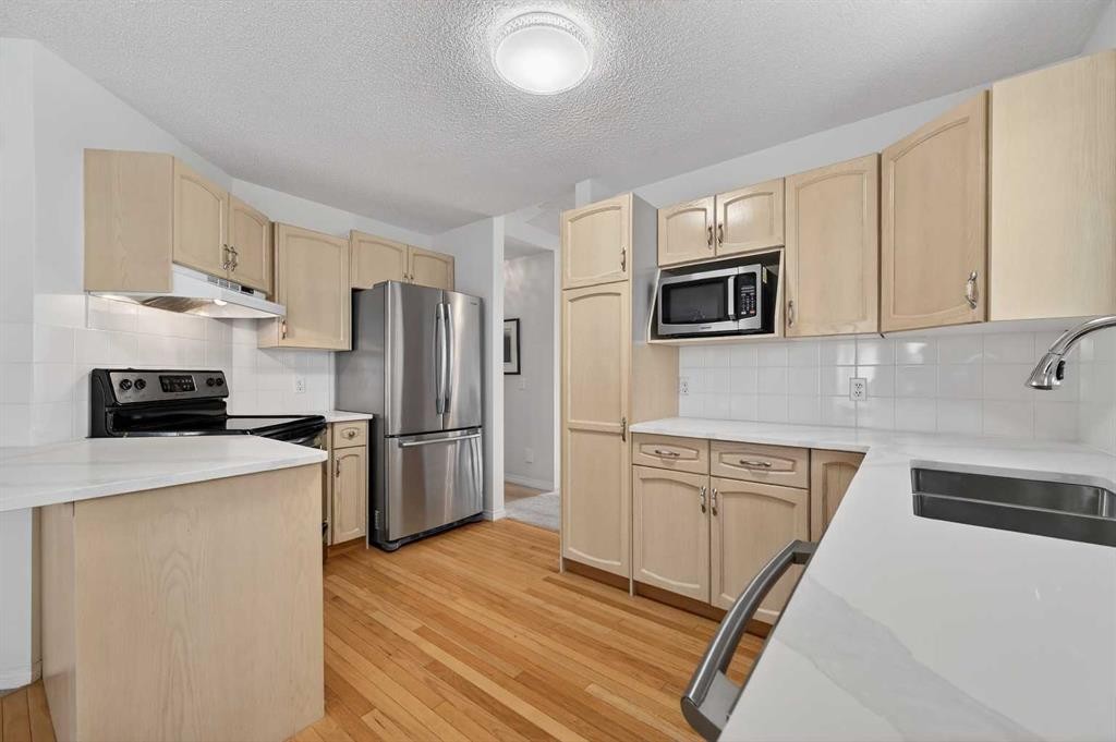 12 Sierra Morena Way Sw, Calgary, AB