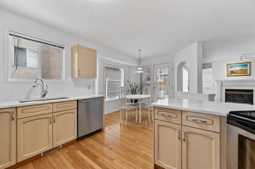 12 Sierra Morena Way Sw, Calgary, AB