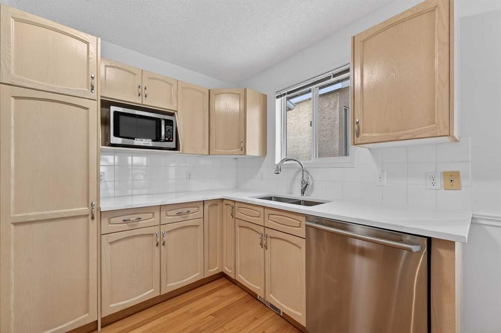 12 Sierra Morena Way Sw, Calgary, AB