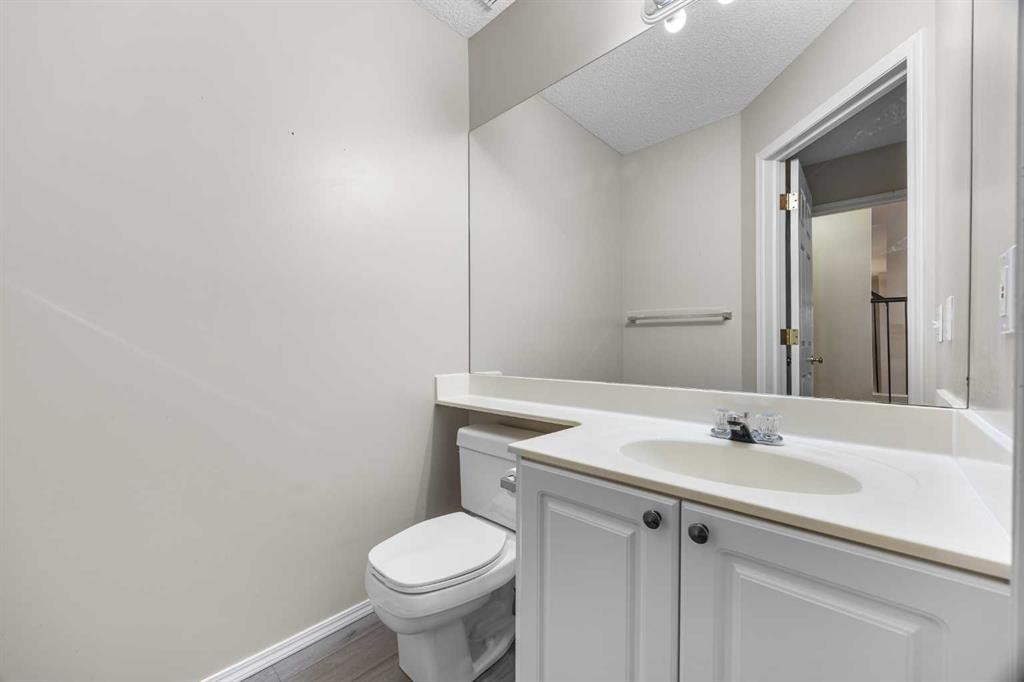 635 Panorama Hills Drive Nw, Calgary, AB - Indoor Photo Showing Bathroom