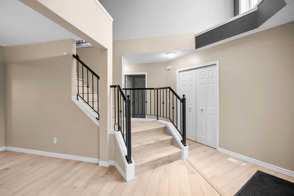 635 Panorama Hills Drive Nw, Calgary, AB - Indoor Photo Showing Other Room