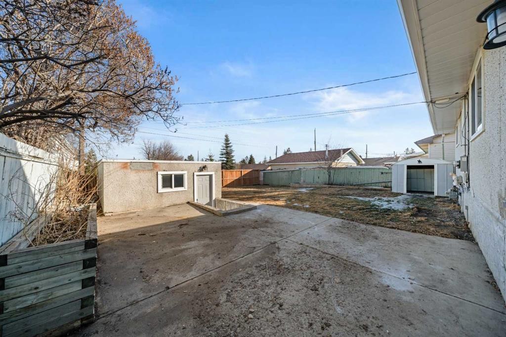 4520 Greenview Drive Ne, Calgary, AB - Outdoor