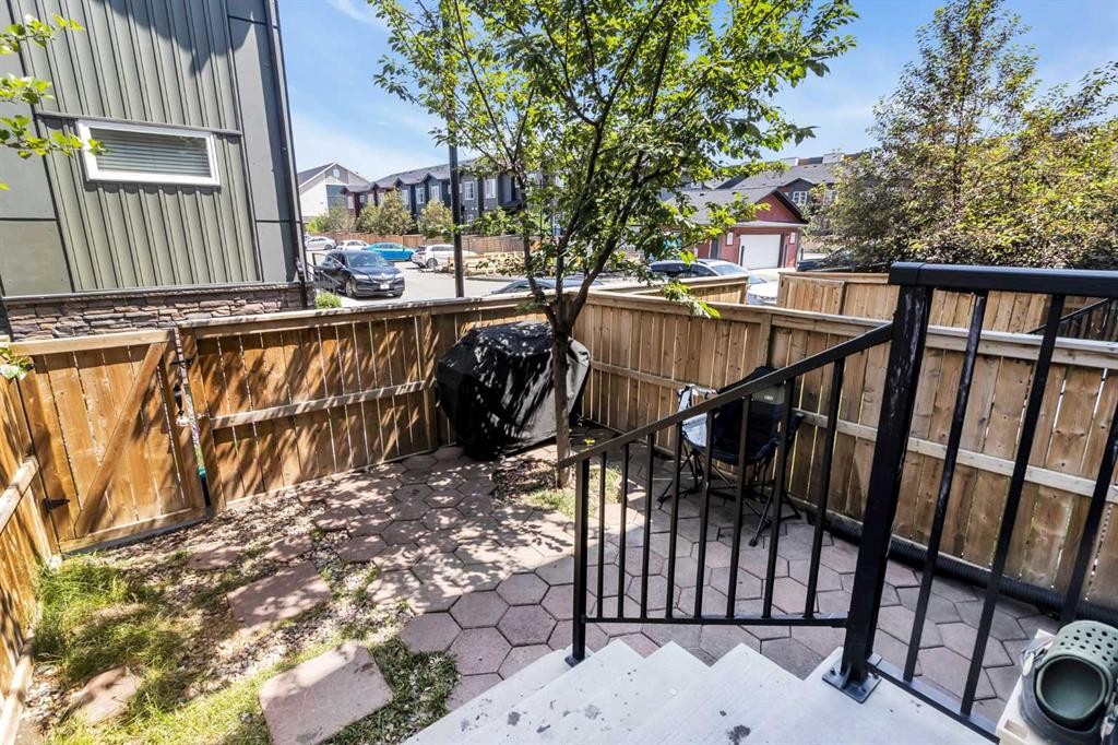 142 Red Embers Gate Ne, Calgary, AB - Outdoor