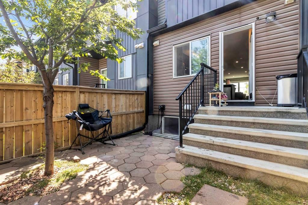 142 Red Embers Gate Ne, Calgary, AB - Outdoor