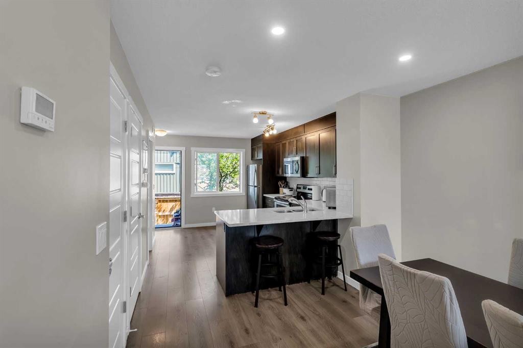 142 Red Embers Gate Ne, Calgary, AB - Indoor