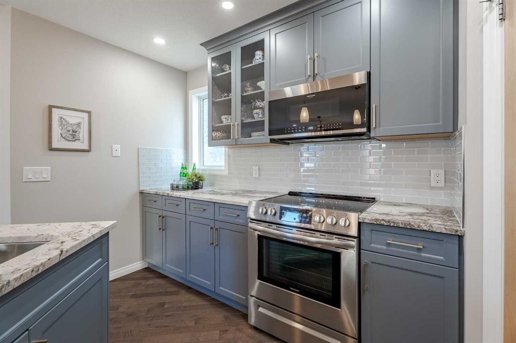 41 Covebrook Close Ne, Calgary, AB - Indoor Photo Showing Kitchen With Upgraded Kitchen