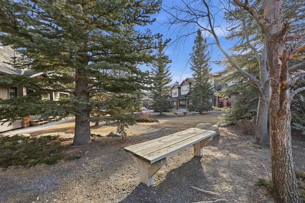 117 Panatella Park Nw, Calgary, AB - Outdoor