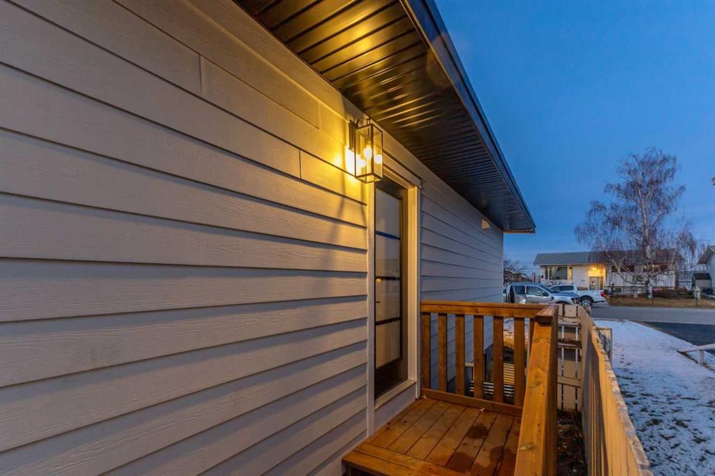 9419 Academy Drive Se, Calgary, AB - Outdoor