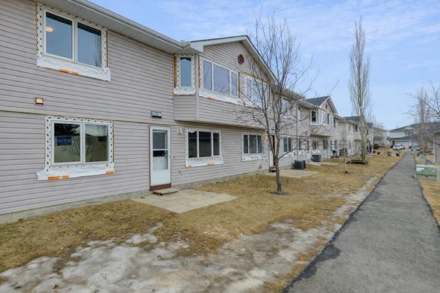 42 Harvest Oak Circle Ne, Calgary, AB - Outdoor