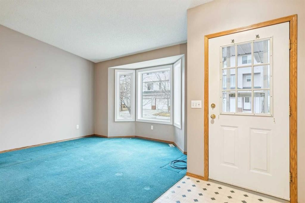 42 Harvest Oak Circle Ne, Calgary, AB - Indoor Photo Showing Other Room