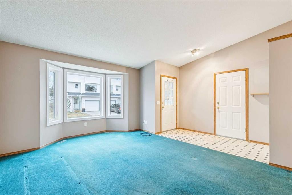 42 Harvest Oak Circle Ne, Calgary, AB - Indoor Photo Showing Other Room
