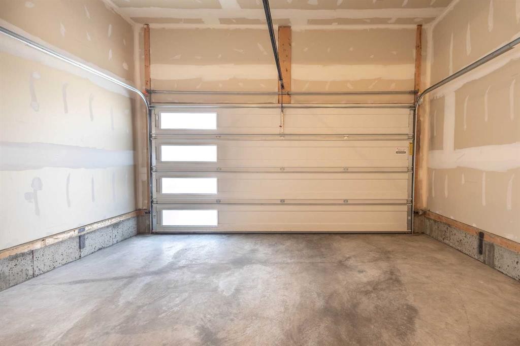 33 Walcrest Way Se, Calgary, AB