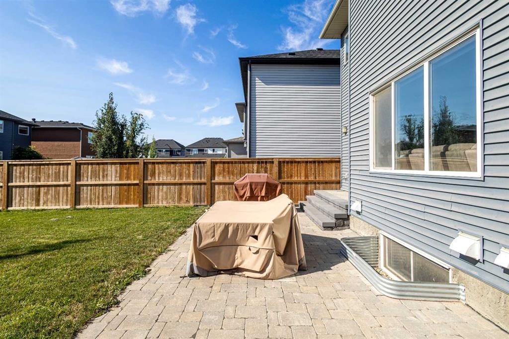 33 Walcrest Way Se, Calgary, AB