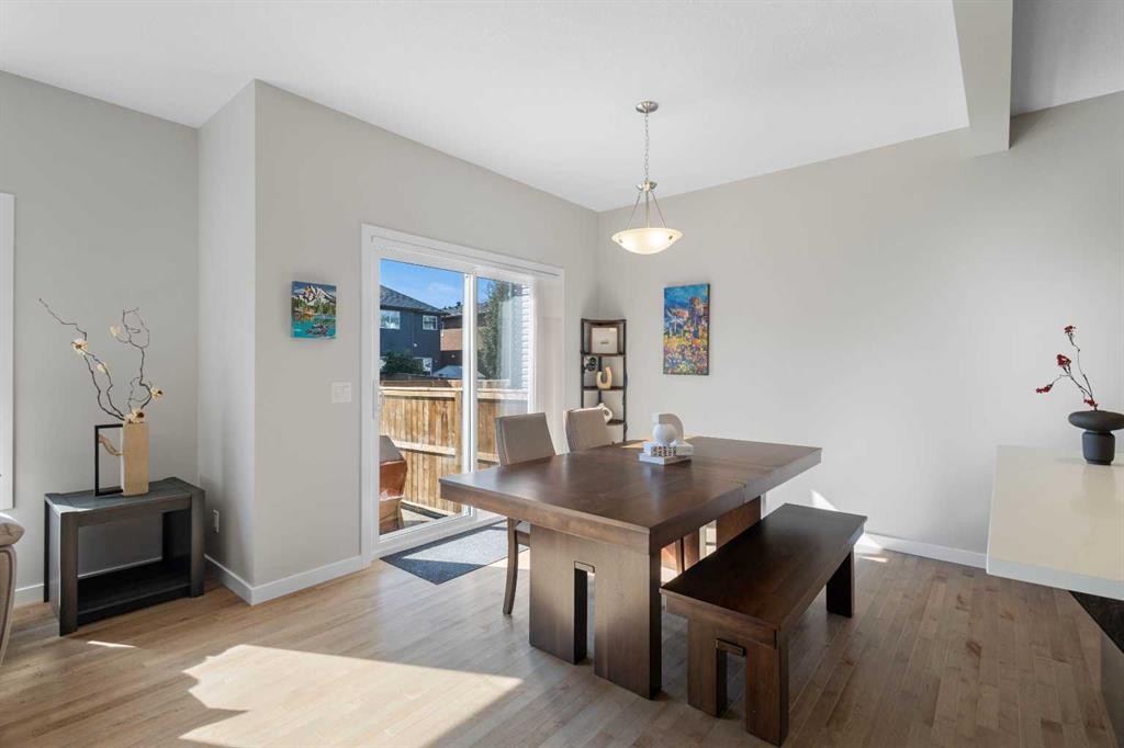 33 Walcrest Way Se, Calgary, AB