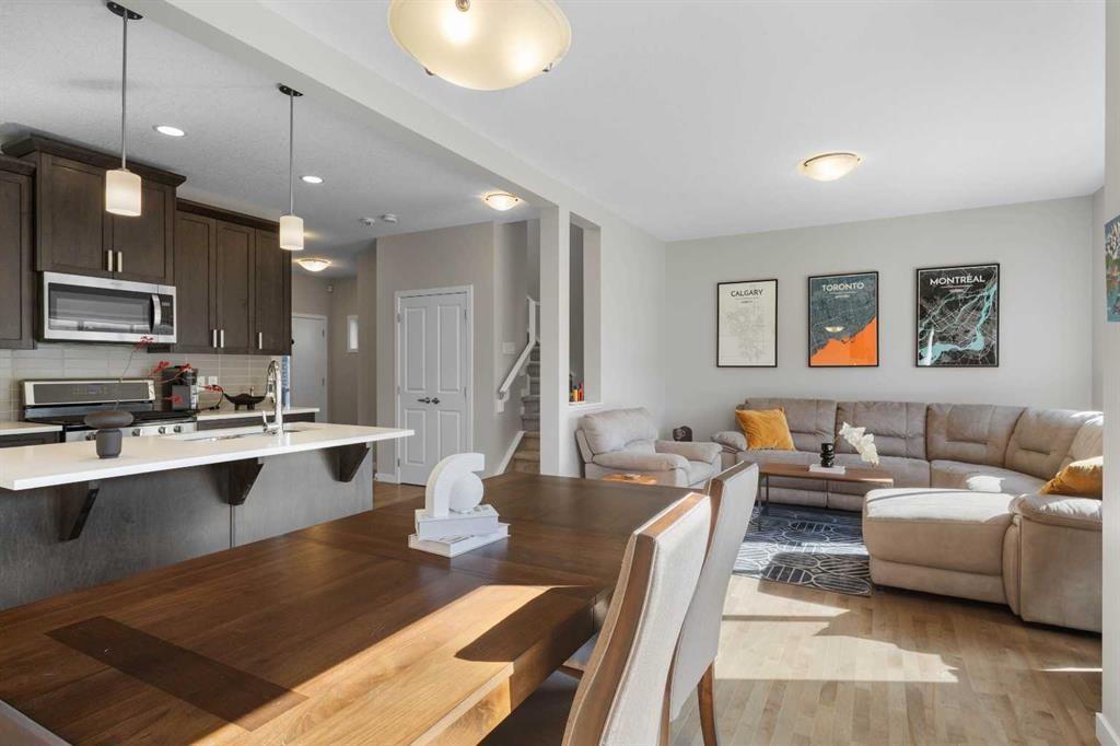 33 Walcrest Way Se, Calgary, AB