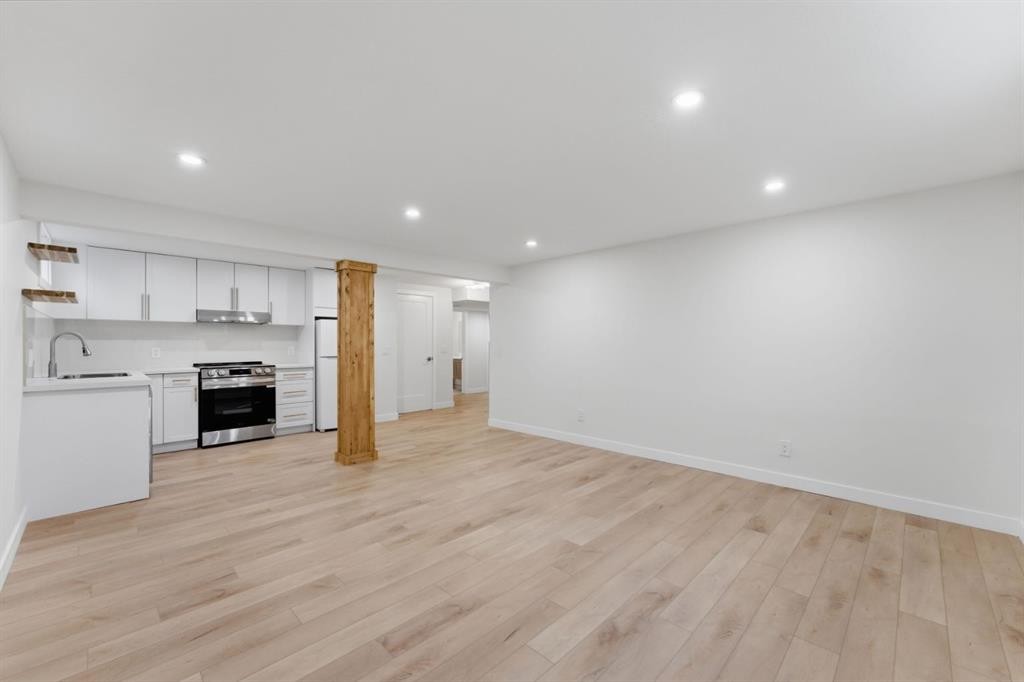 11039 Brae Road Sw, Calgary, AB - Indoor Photo Showing Other Room