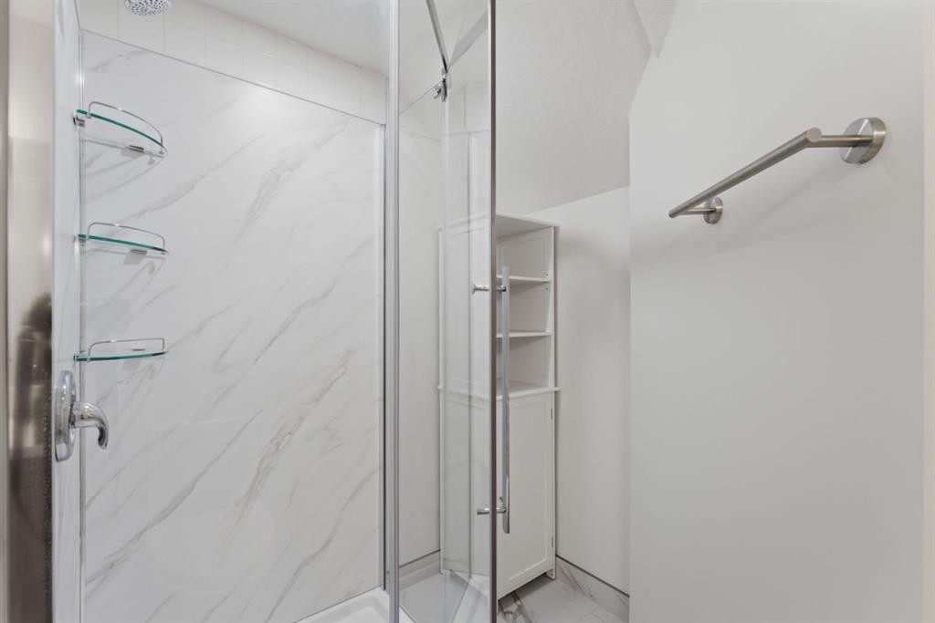 11039 Brae Road Sw, Calgary, AB - Indoor