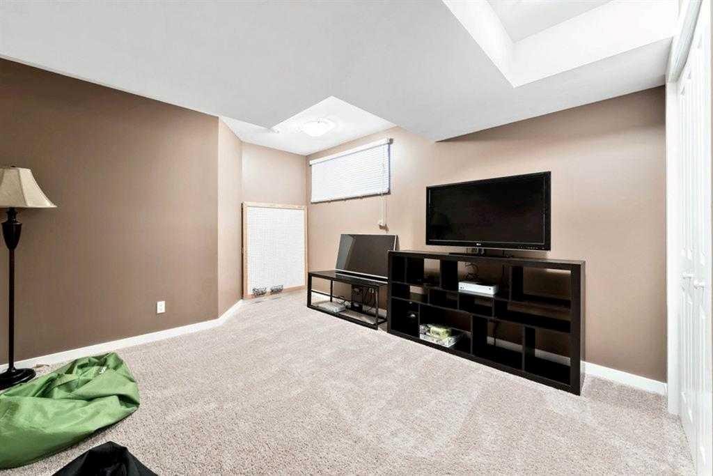 285 Evanspark Gardens Nw, Calgary, AB - Indoor