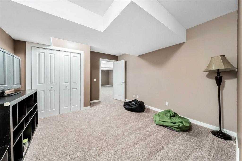 285 Evanspark Gardens Nw, Calgary, AB - Indoor