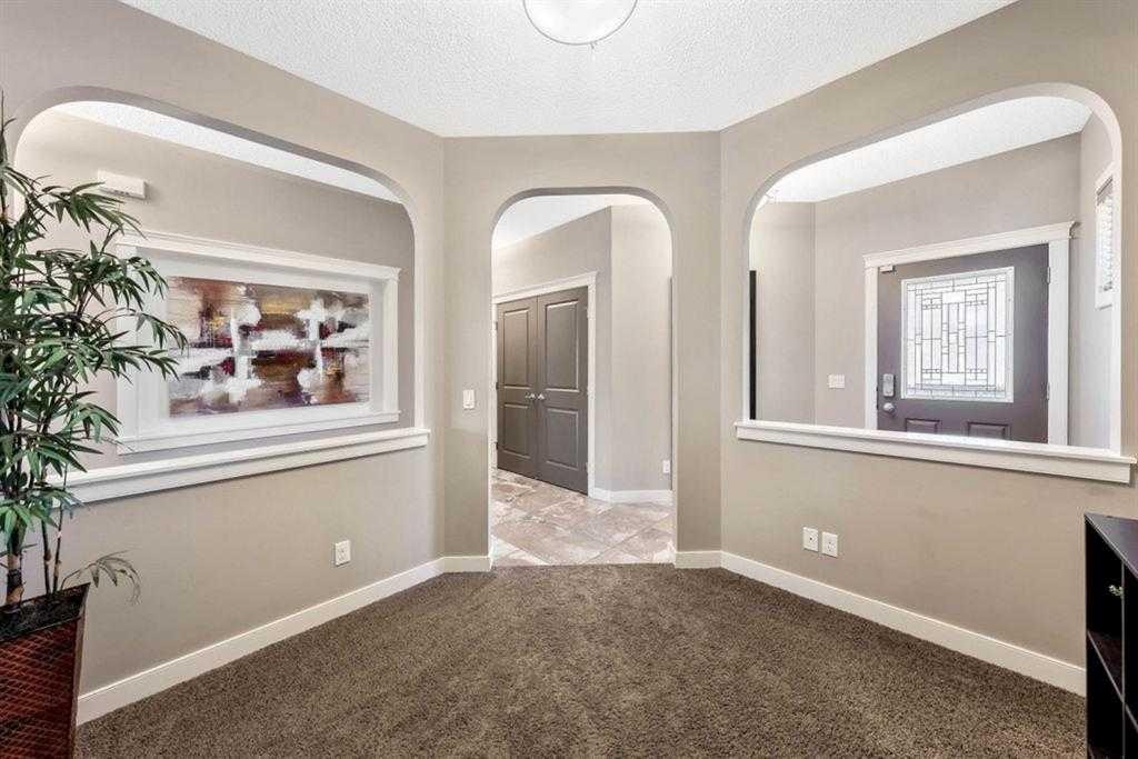 285 Evanspark Gardens Nw, Calgary, AB - Indoor Photo Showing Other Room