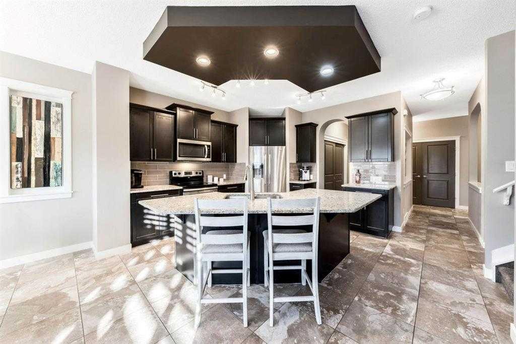 285 Evanspark Gardens Nw, Calgary, AB - Indoor Photo Showing Kitchen With Stainless Steel Kitchen With Upgraded Kitchen