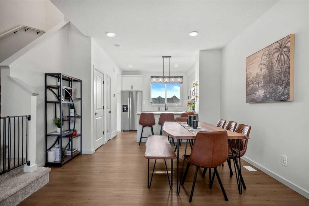 161 Lavender Manor Se, Calgary, AB - Indoor Photo Showing Dining Room