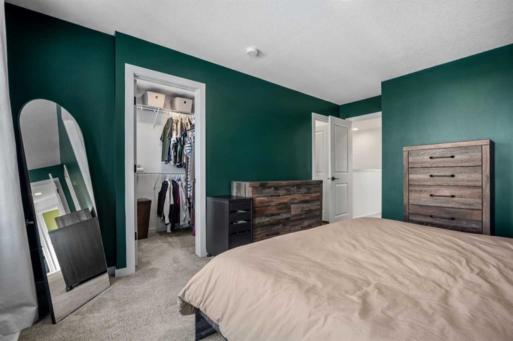 161 Lavender Manor Se, Calgary, AB - Indoor Photo Showing Bedroom