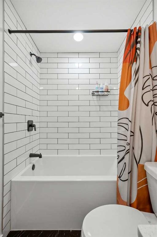 161 Lavender Manor Se, Calgary, AB - Indoor Photo Showing Bathroom