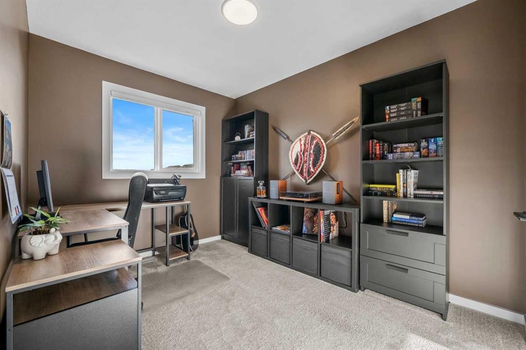 161 Lavender Manor Se, Calgary, AB - Indoor Photo Showing Office