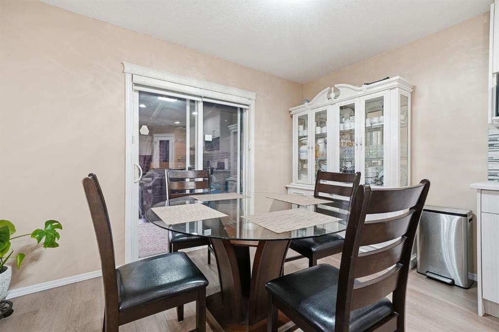131 San Fernando Crescent Ne, Calgary, AB - Indoor Photo Showing Dining Room