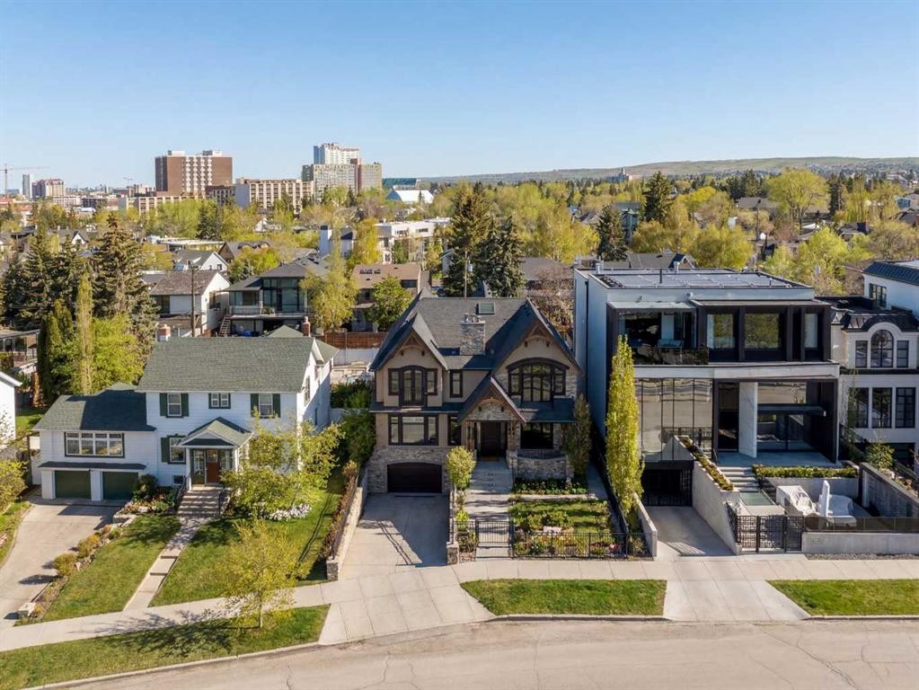 738 Crescent Road Nw, Calgary, AB - Outdoor With Facade