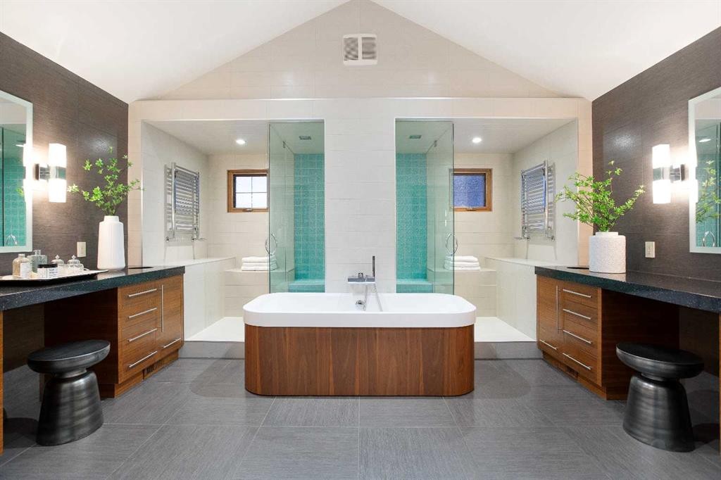 738 Crescent Road Nw, Calgary, AB - Indoor Photo Showing Bathroom