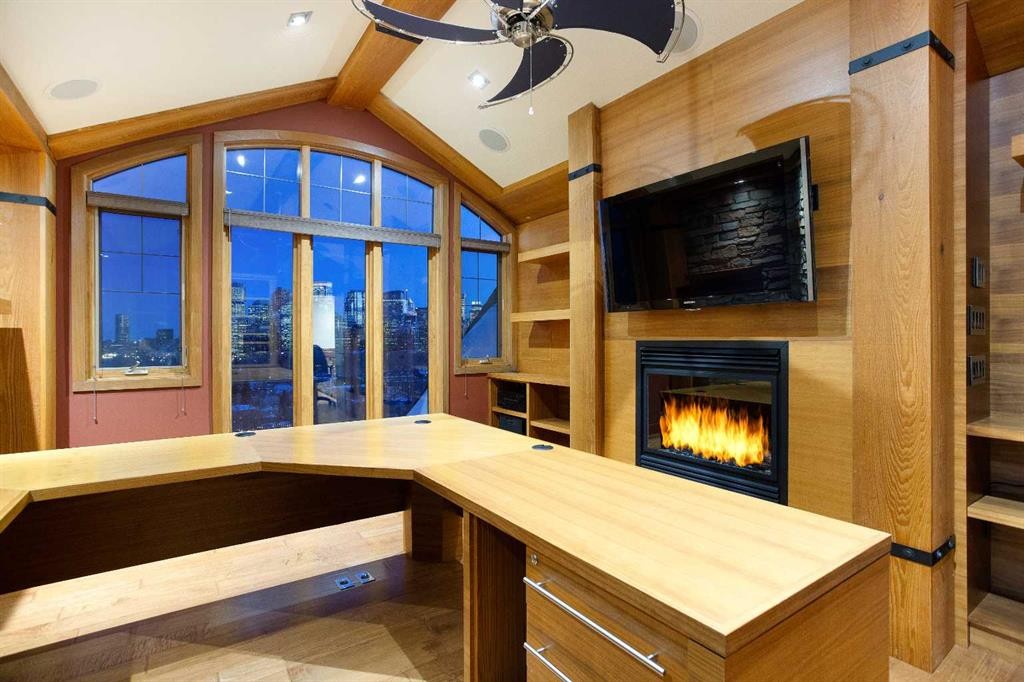 738 Crescent Road Nw, Calgary, AB - Indoor With Fireplace