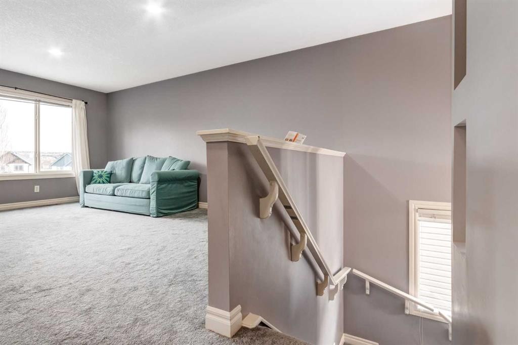107 Evansbrooke Manor Nw, Calgary, AB - Indoor Photo Showing Other Room