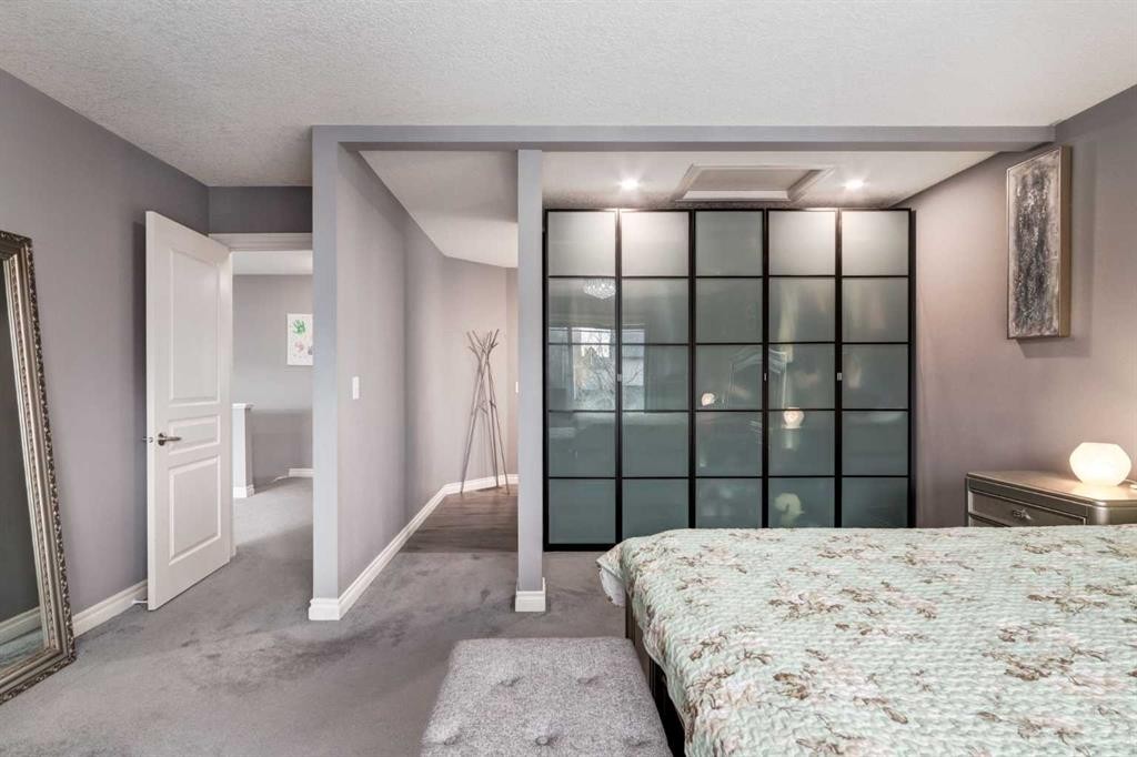 107 Evansbrooke Manor Nw, Calgary, AB - Indoor Photo Showing Bedroom